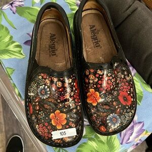 Algeria slip on patent shoes